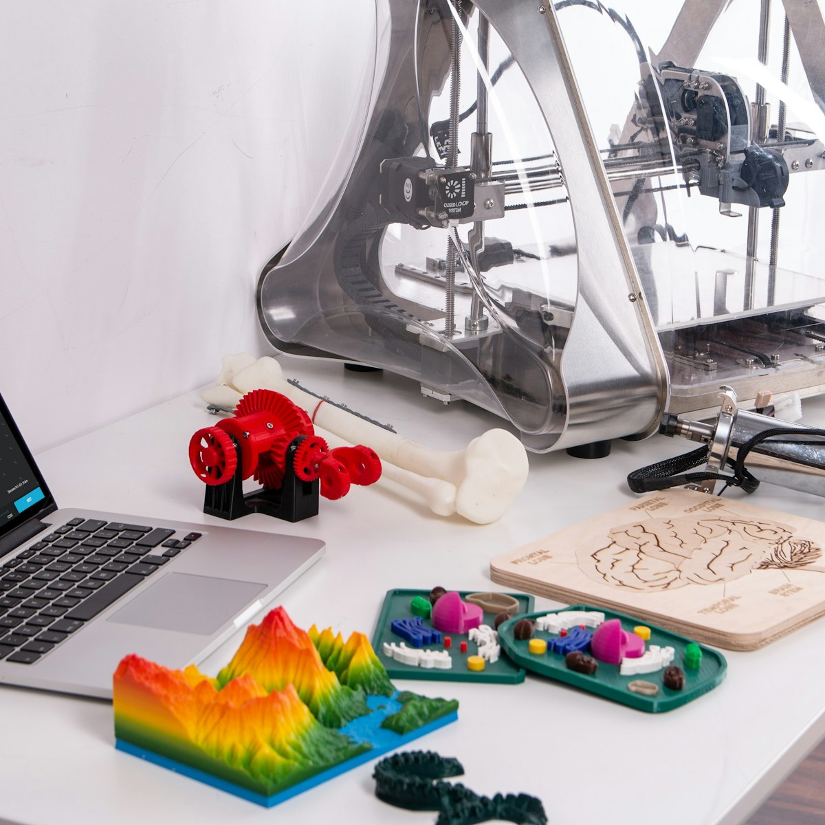 TEMPORAR — litere volumetrice 3D